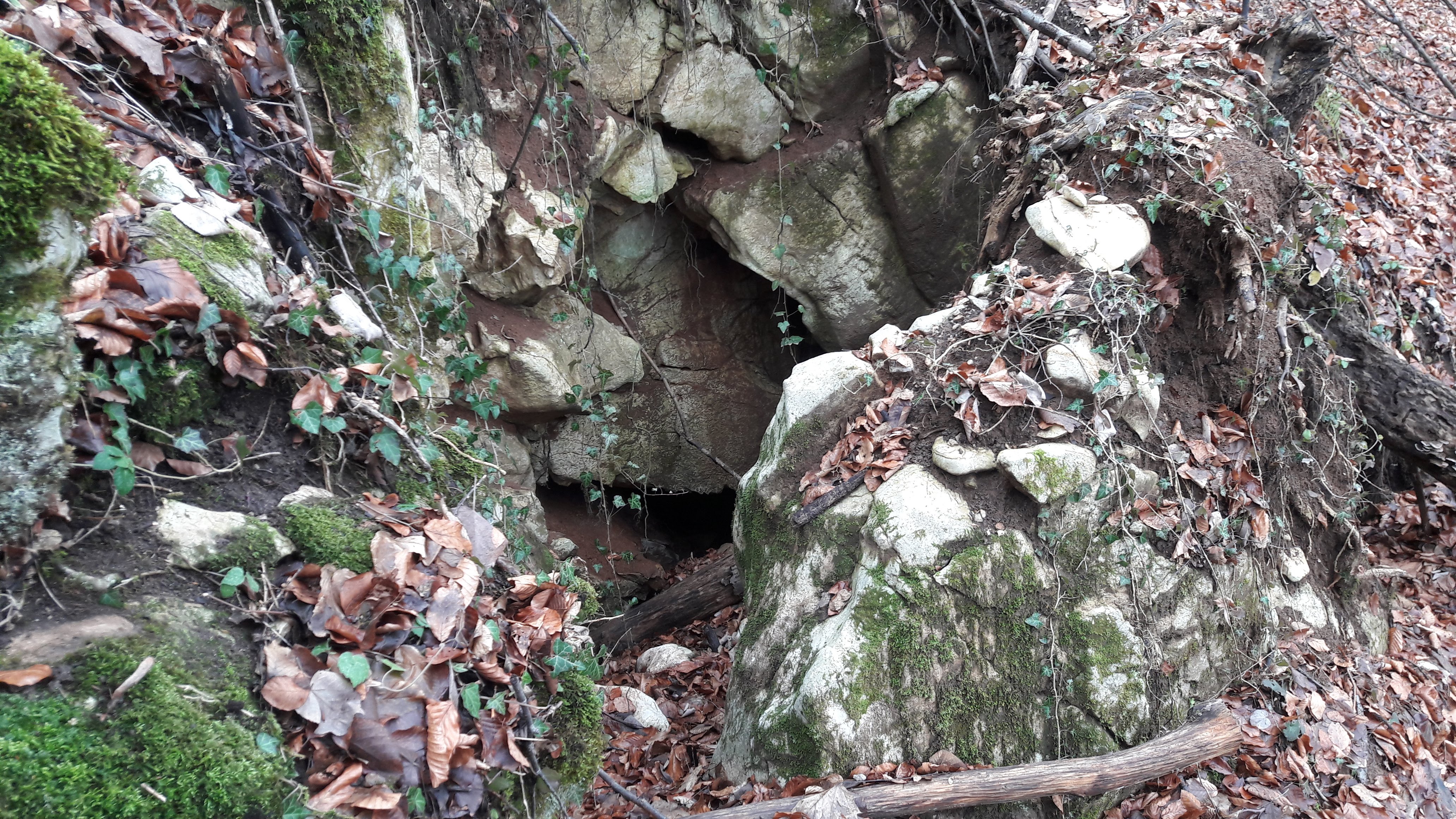 Peștera cu Fum - Image 2